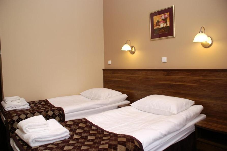 Hotel Belfort Ломжа Номер фото