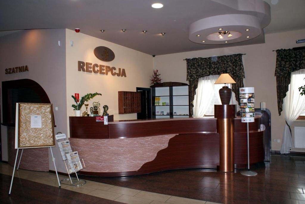 Hotel Belfort Ломжа Экстерьер фото