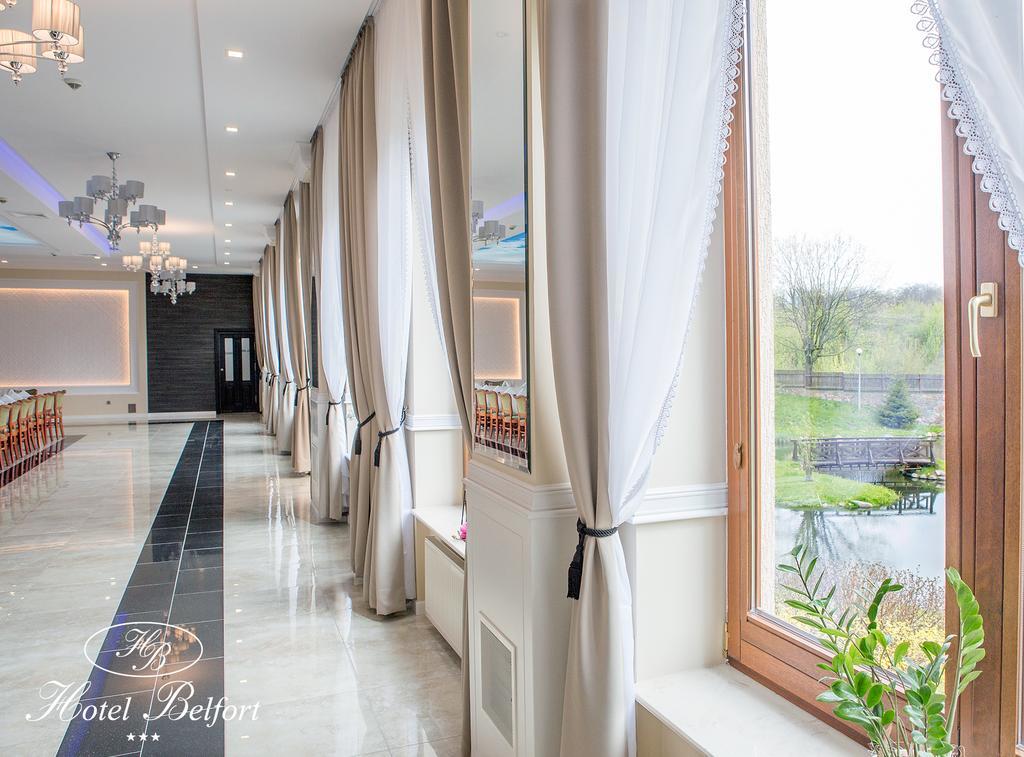 Hotel Belfort Ломжа Экстерьер фото