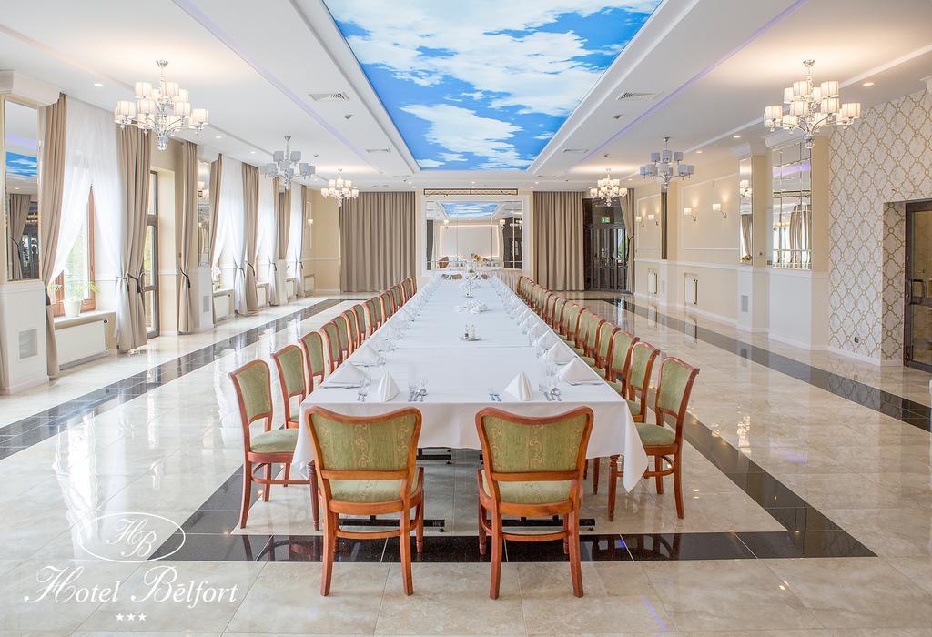 Hotel Belfort Ломжа Экстерьер фото