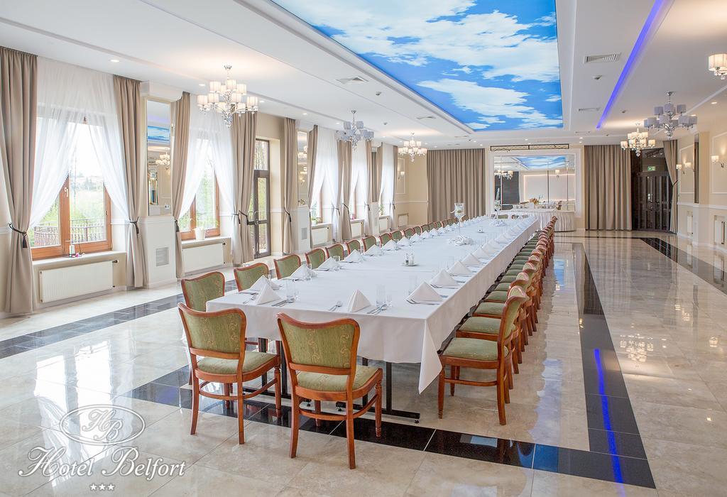 Hotel Belfort Ломжа Экстерьер фото