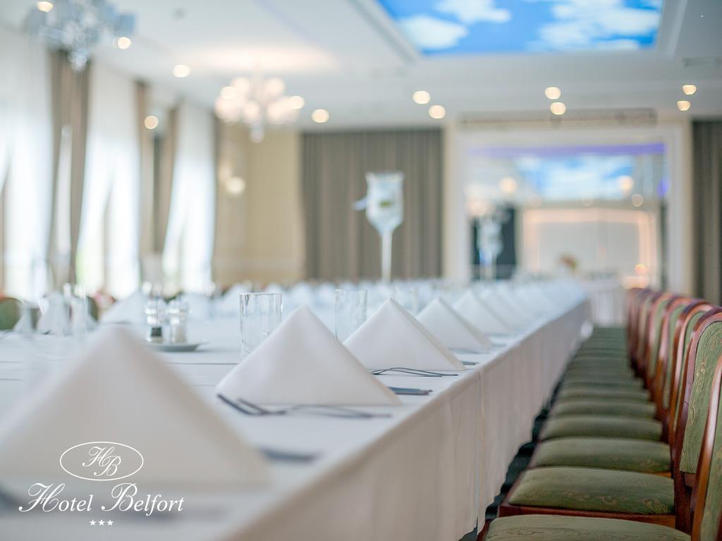 Hotel Belfort Ломжа Экстерьер фото