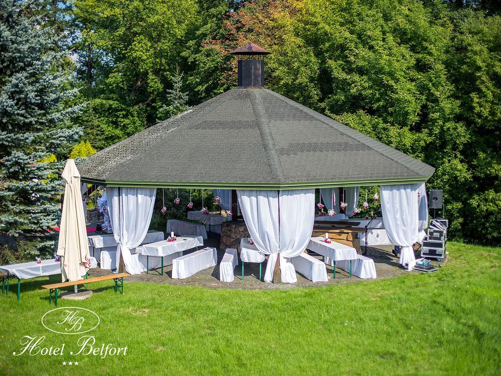 Hotel Belfort Ломжа Экстерьер фото