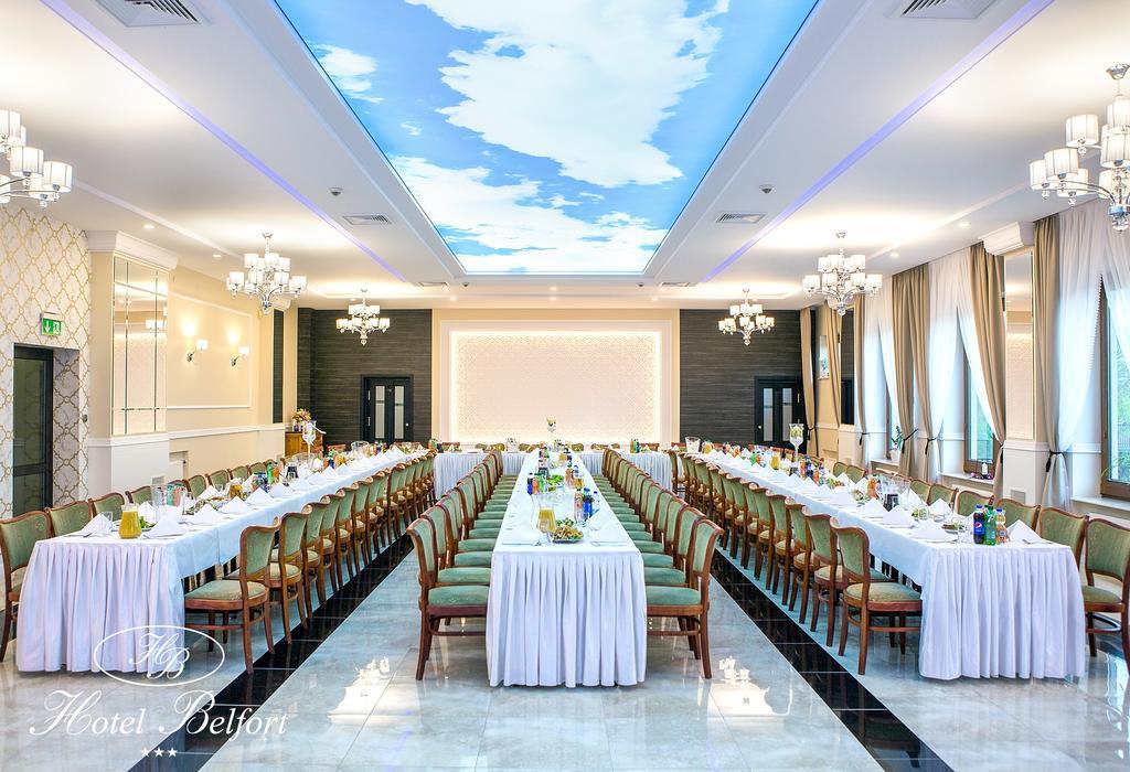 Hotel Belfort Ломжа Экстерьер фото